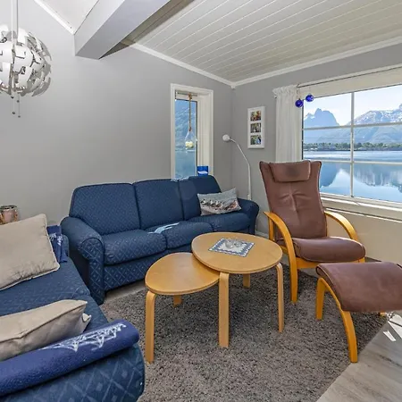 2 Bedroom Awesome Home In Isfjorden Exterior photo