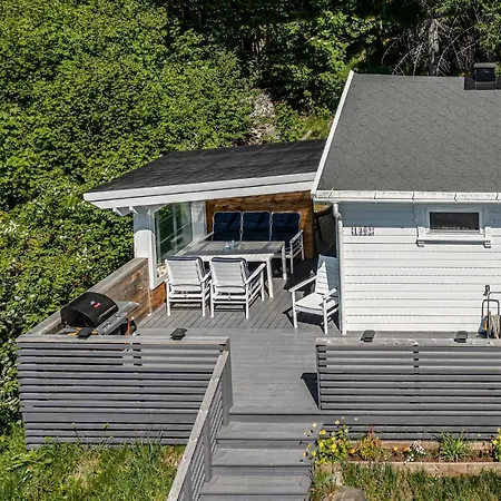 2 Bedroom Awesome Home In Isfjorden Exterior photo